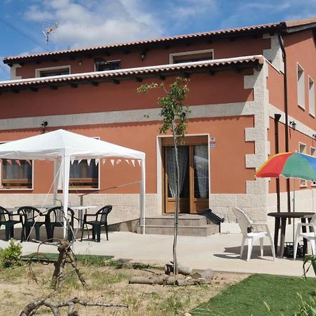 Chalet De Artistas Vadocondes ภายนอก รูปภาพ